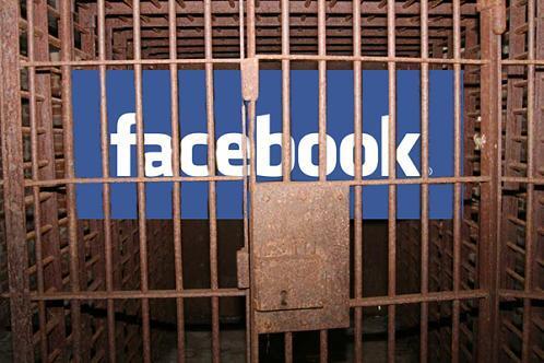 blog-wp-content-uploads-2011-08-facebook-in-prison-22 Τα Live εγκλήματα και πώς το Facebook έγινε όργανο των σύγχρονων Zodiac