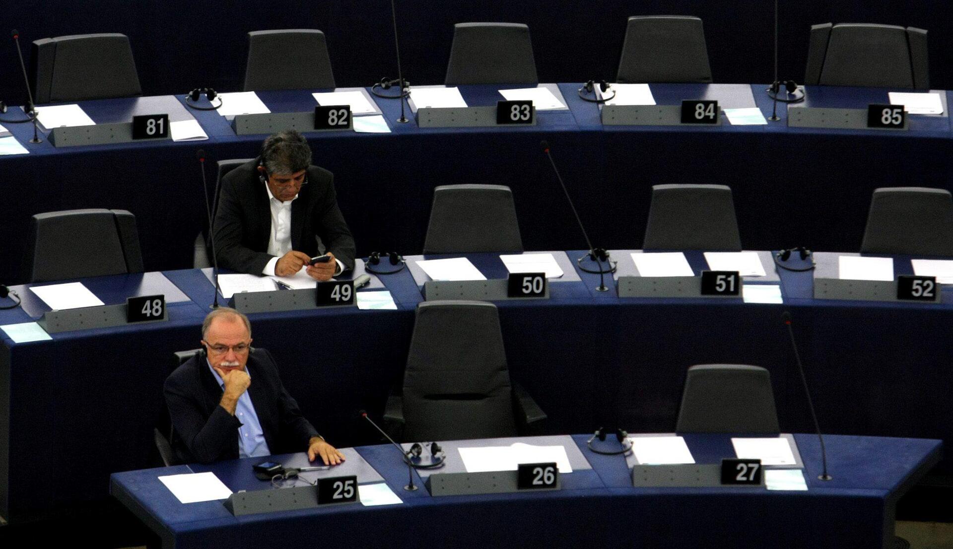Καρφιά Παπαδημούλη στον Τσίπρα; Μόνο ένας ανόητος θα έπαιζε με τη φωτιά των εκλογών