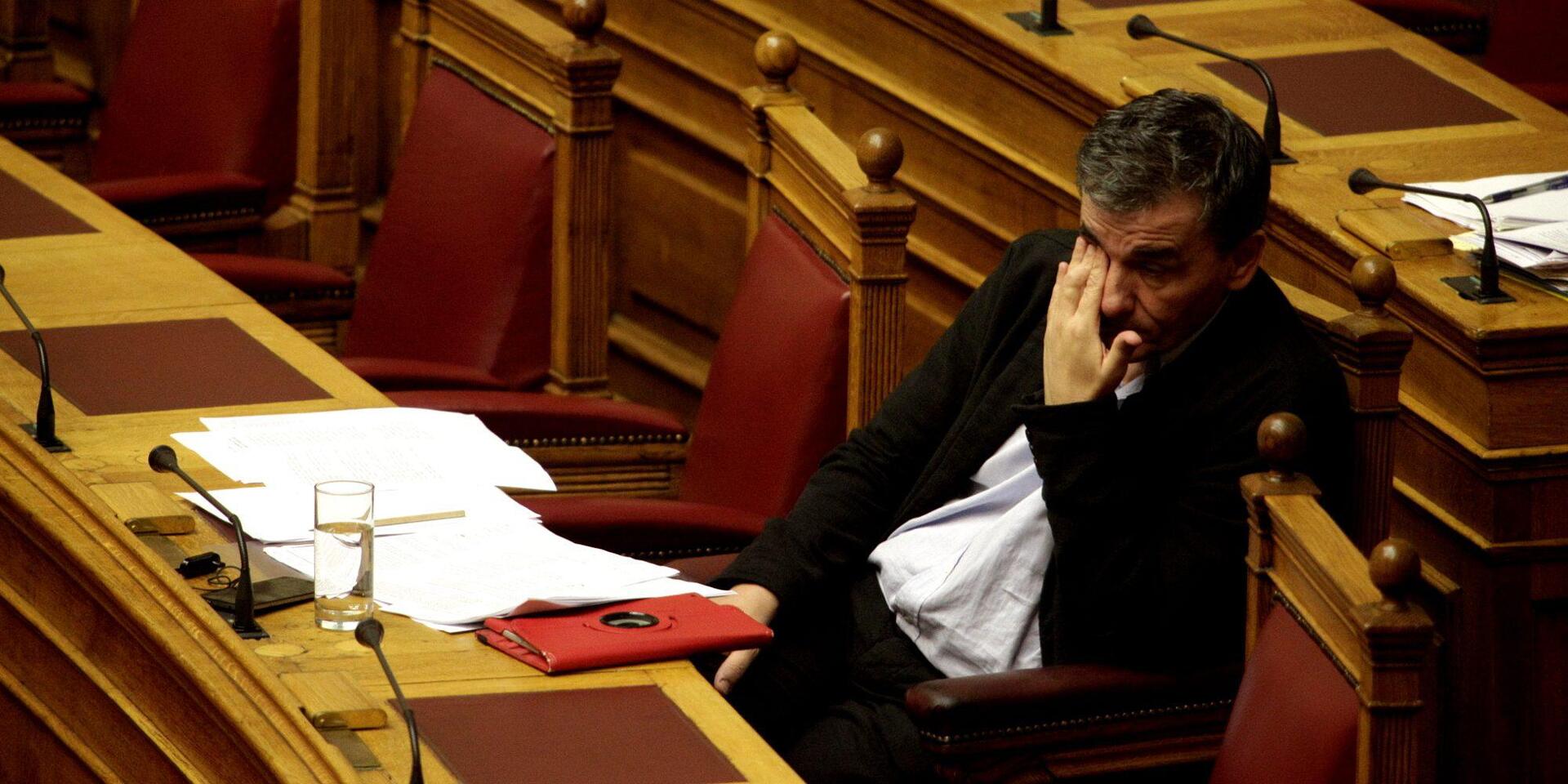 «Κλείδωσε» το πακέτο έμμεσων φόρων – Στο 24% ο ΦΠΑ