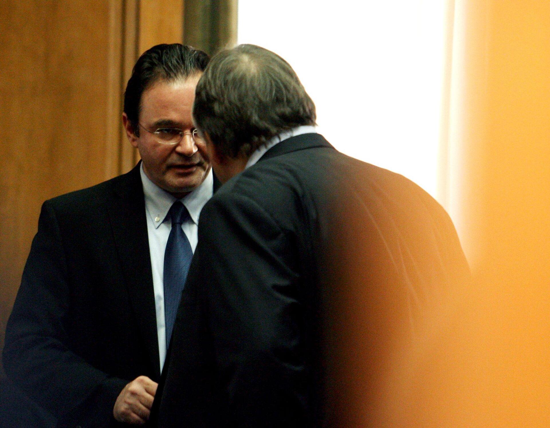 Βιβλίο Παπακωνσταντίνου: Ο ΣΥΡΙΖΑ μου είπε να δώσω τον Βενιζέλο