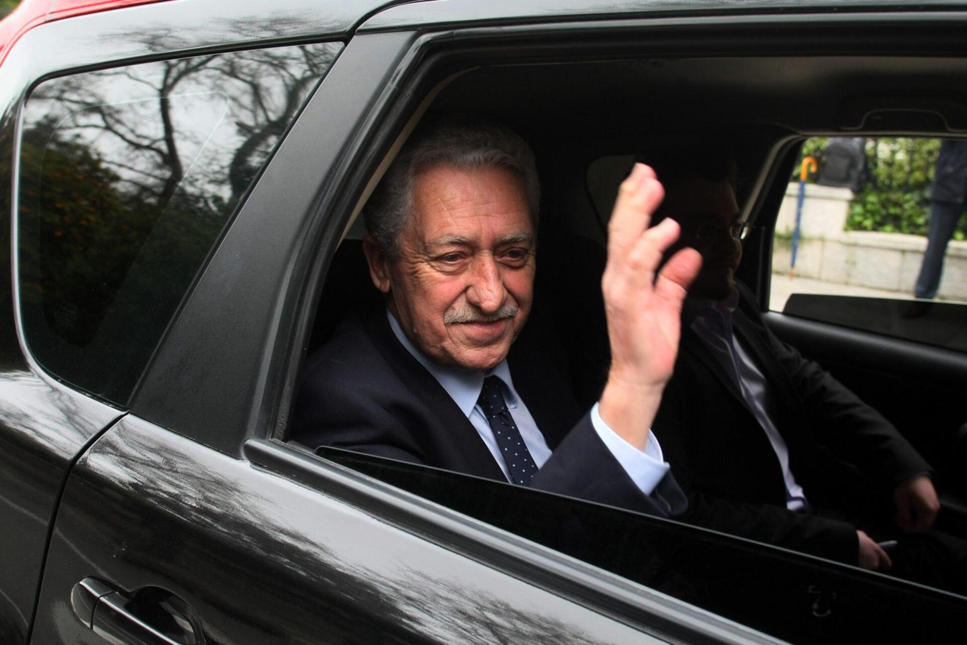 Τι άλλο θα κάνει ο Κουβέλης για να πάρει υπουργείο – Στηρίζει Τσίπρα και υπερταμείο