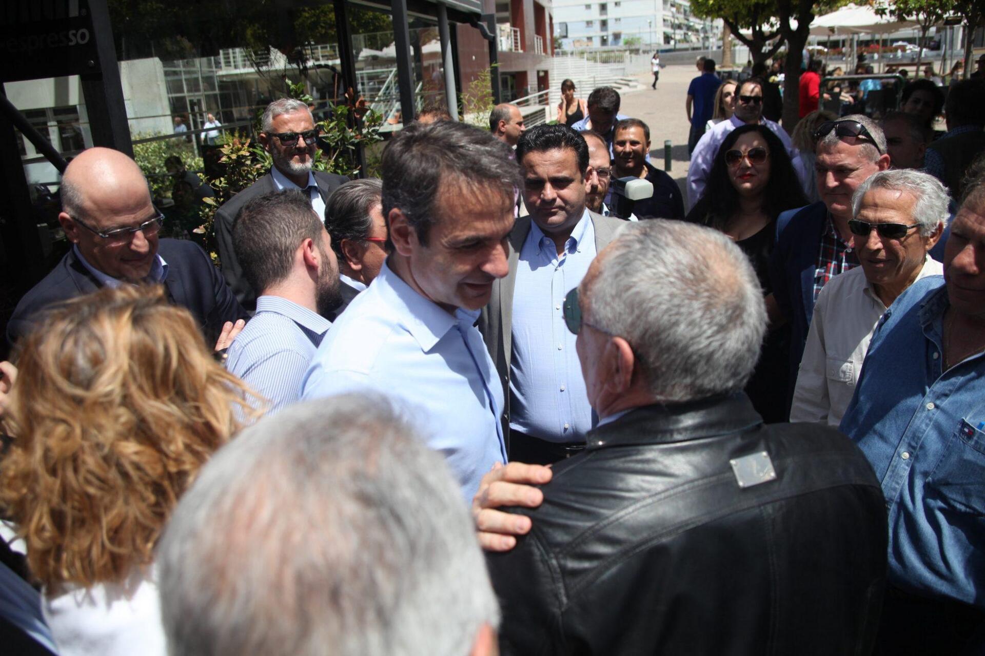 Μητσοτάκης: Η πολιτική της κυβέρνησης θα βουλιάξει την οικονομία