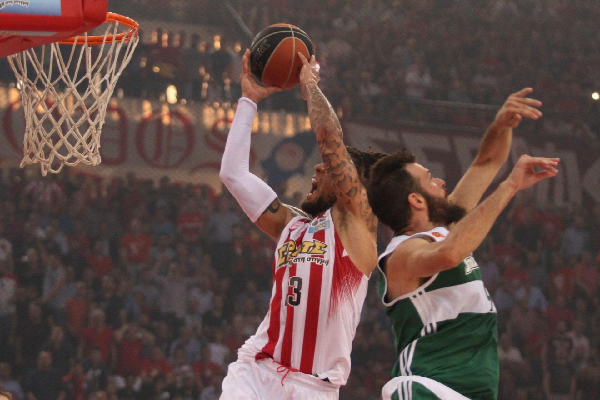 Το «γύρισε» σε 2-1 ο Ολυμπιακός και πάει για τίτλο στο ΟΑΚΑ