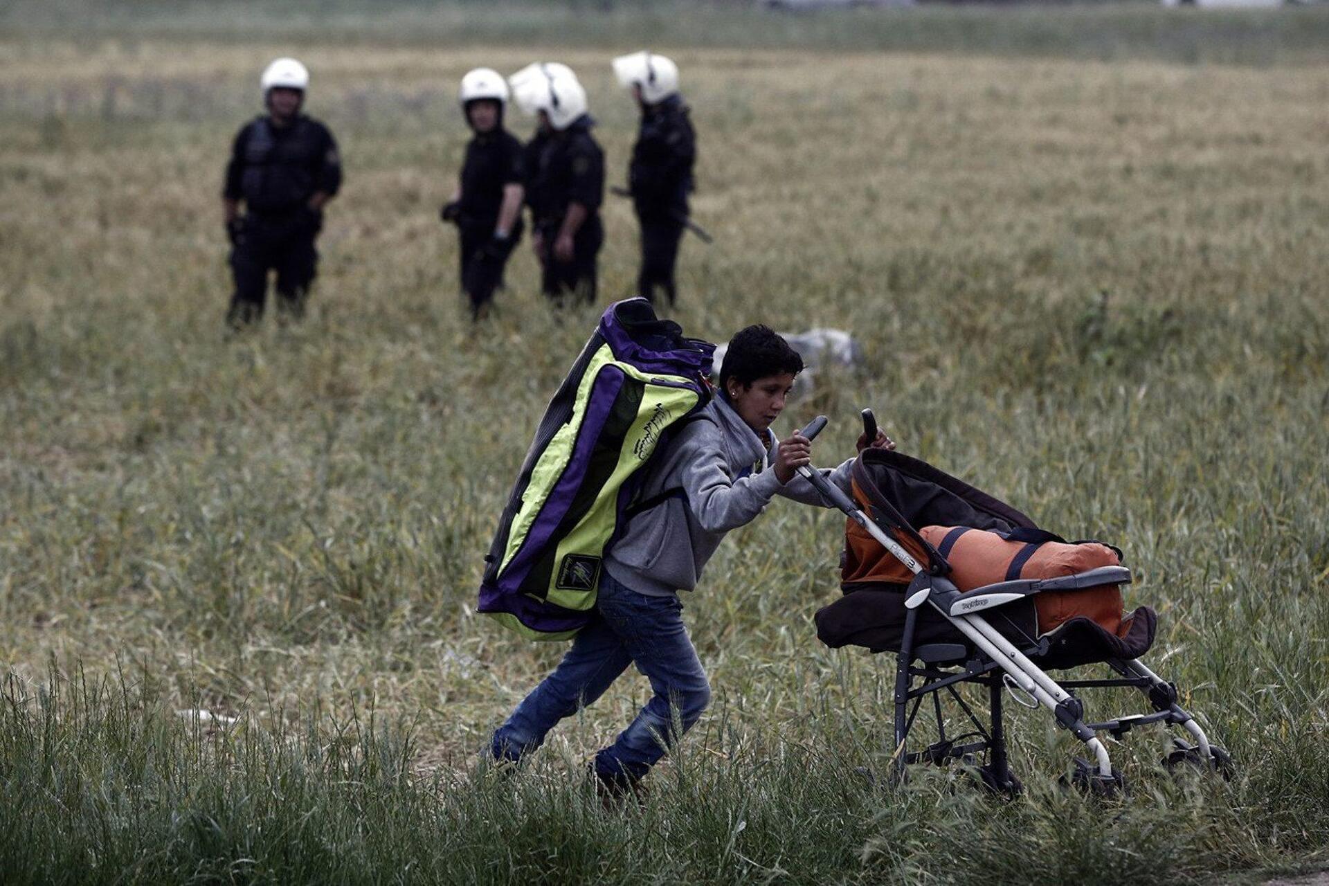 Πάνω από 2.000 πρόσφυγες αποχώρησαν από την Ειδομένη