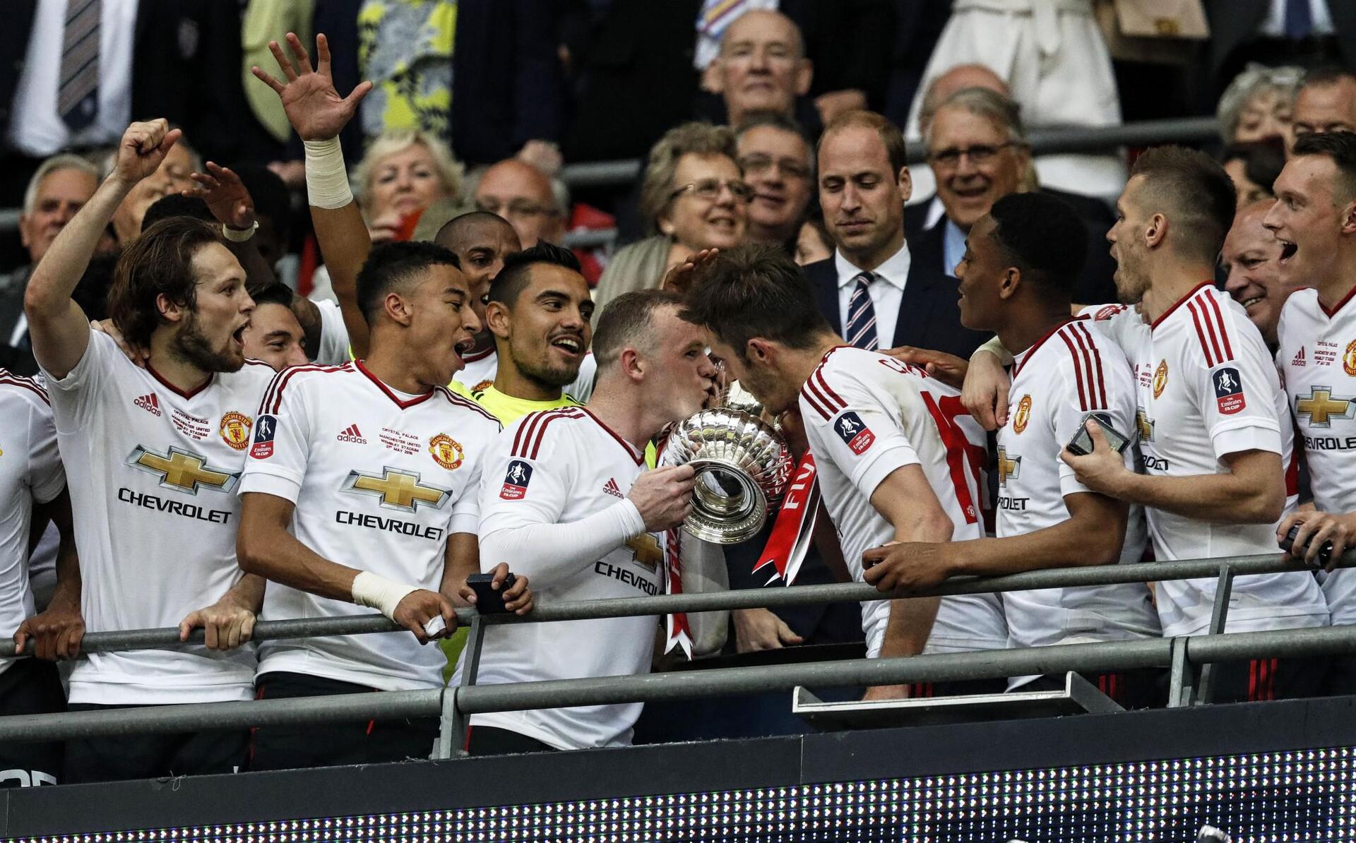 manchester-united-1000