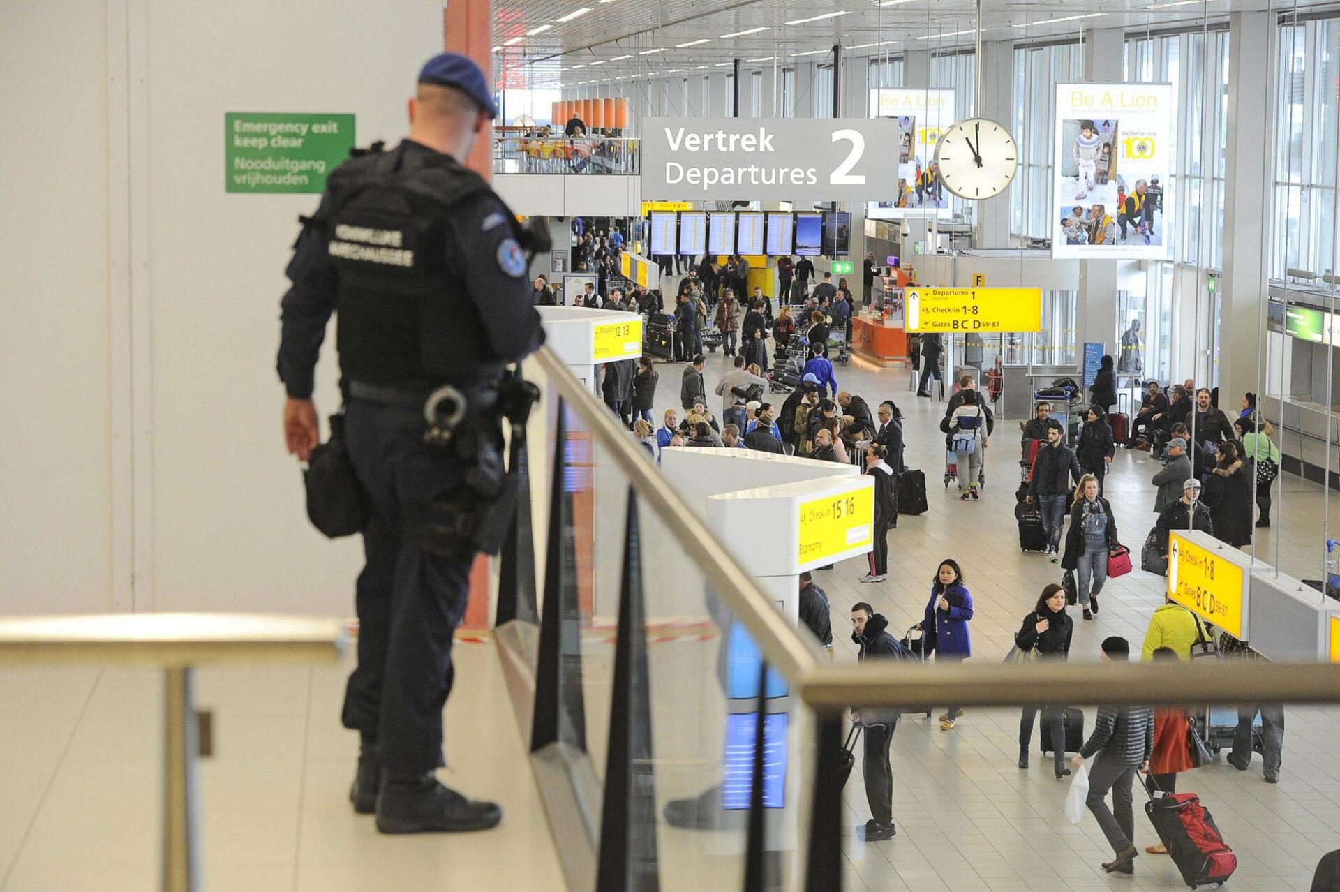 Ψάχνουν τζιχαντιστές στους υπαλλήλους του αεροδρομίου Ντε Γκολ