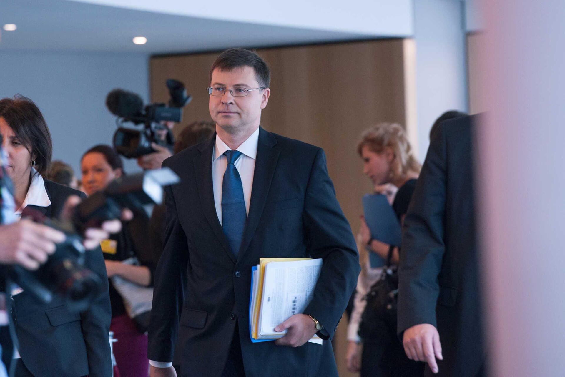 Ντομπρόβσκις: Χρειάζεται κοινή προσέγγιση στο θέμα της προστασίας των τραπεζών από κυβερνοεπιθέσεις