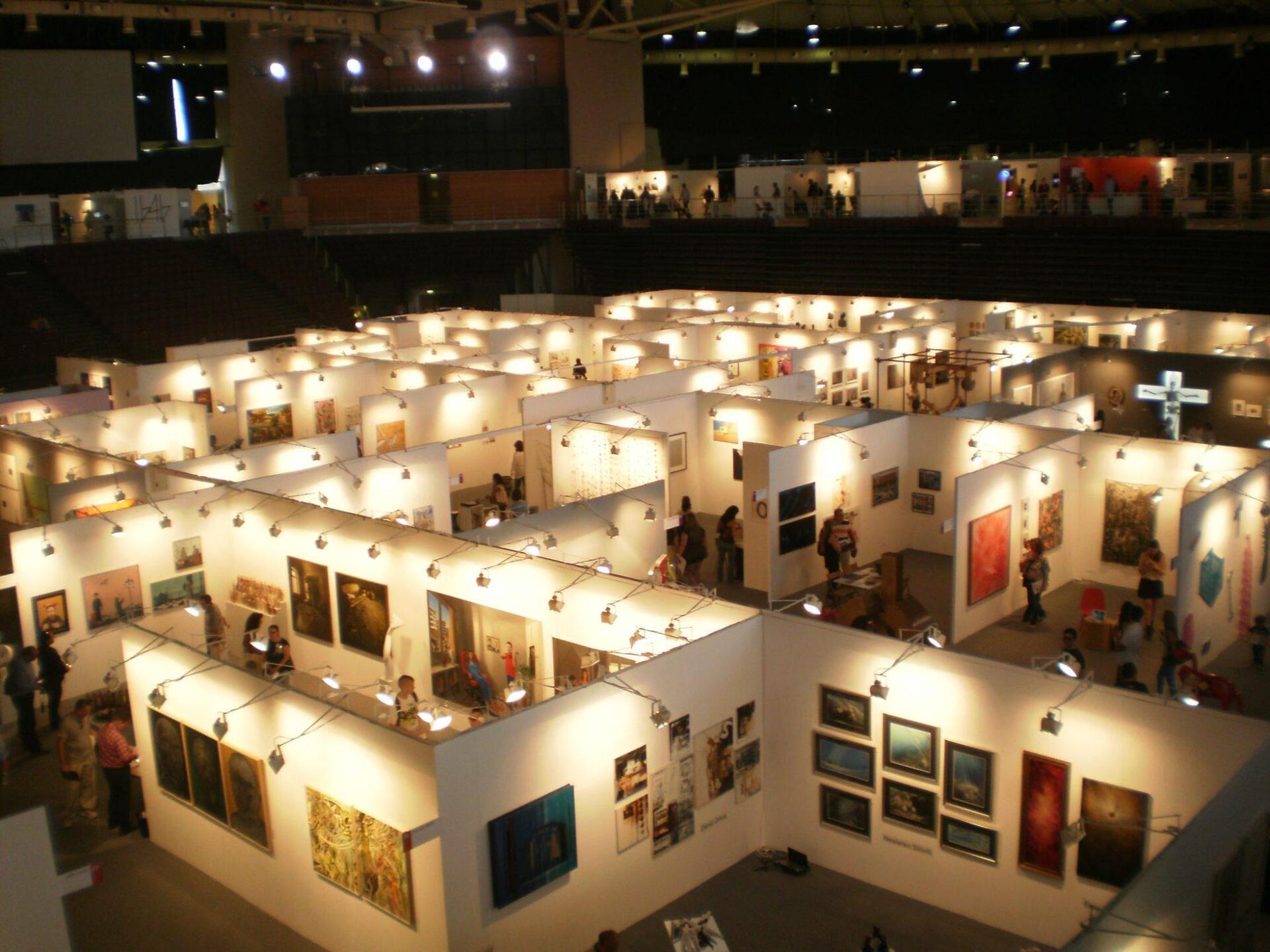 Ανοίγει τις πύλες της η 21η Art-Athina στο κλειστό Παλαιού Φαλήρου