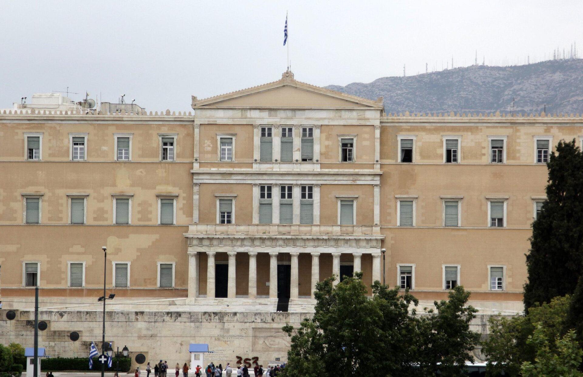 LIVE: Η συζήτηση για το πολυνομοσχέδιο στην Ολομέλεια της Βουλής