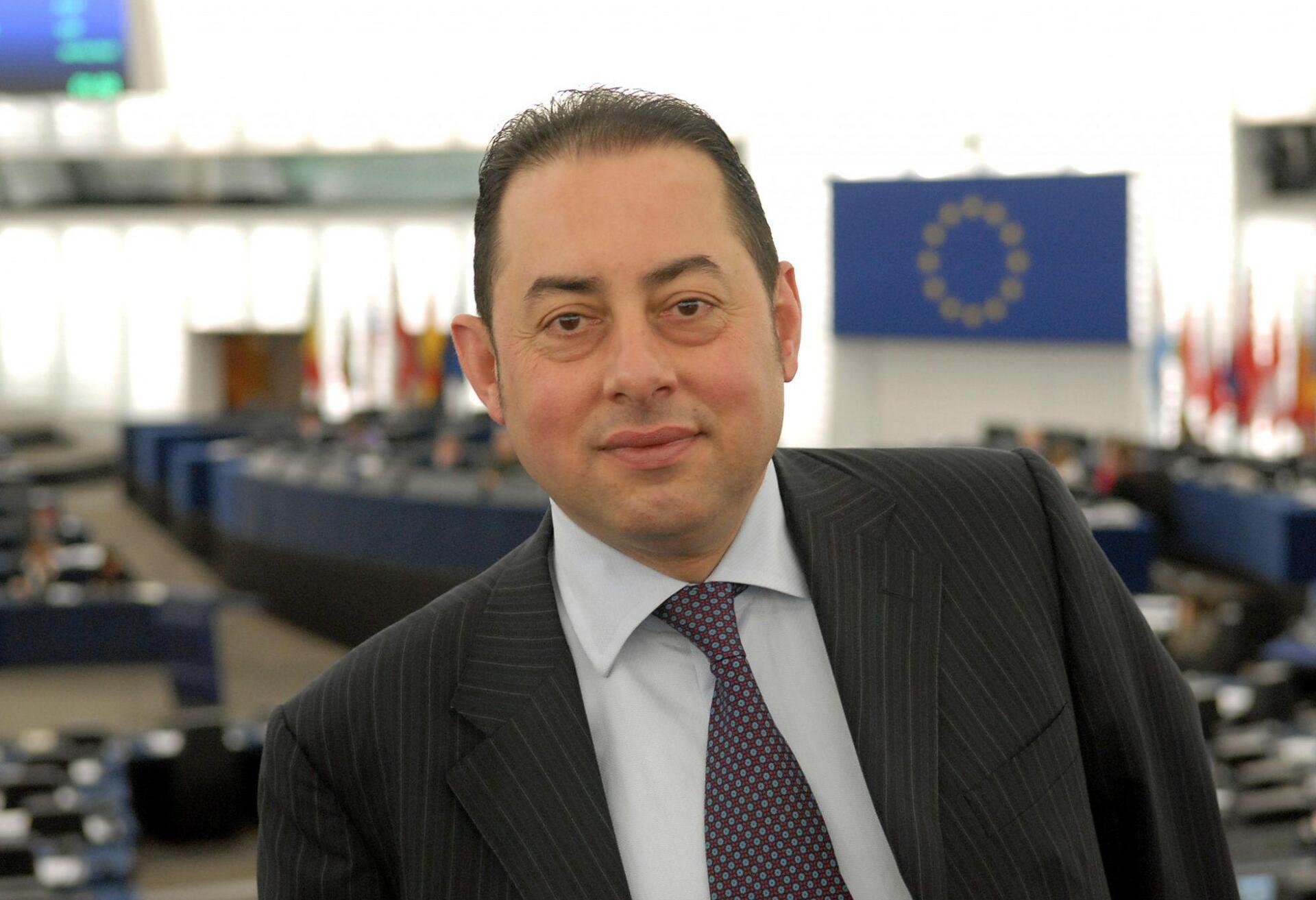 Πιτέλα: Η Ευρωομάδα των Σοσιαλιστών ζητάει θετική απόφαση για την Ελλάδα στο Eurogroup