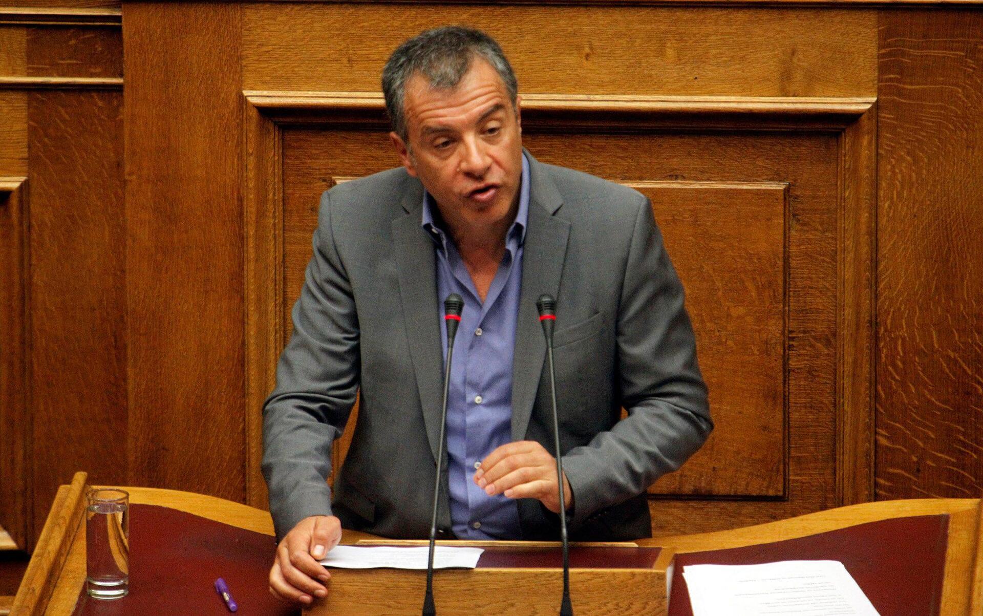 Θεοδωράκης: Με αυτά που νομοθετείτε κάνετε τη χώρα Αργεντινή
