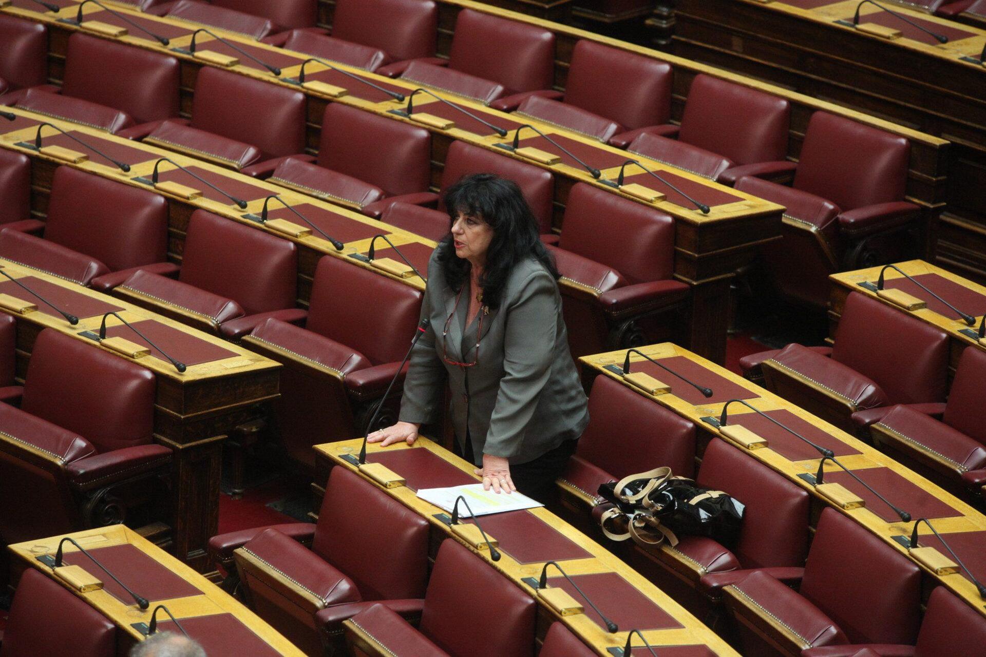 Οργή ΝΔ για τους ισχυρισμούς Βαγενά για τους εμβολιασμούς βουλευτών εκτός σειράς