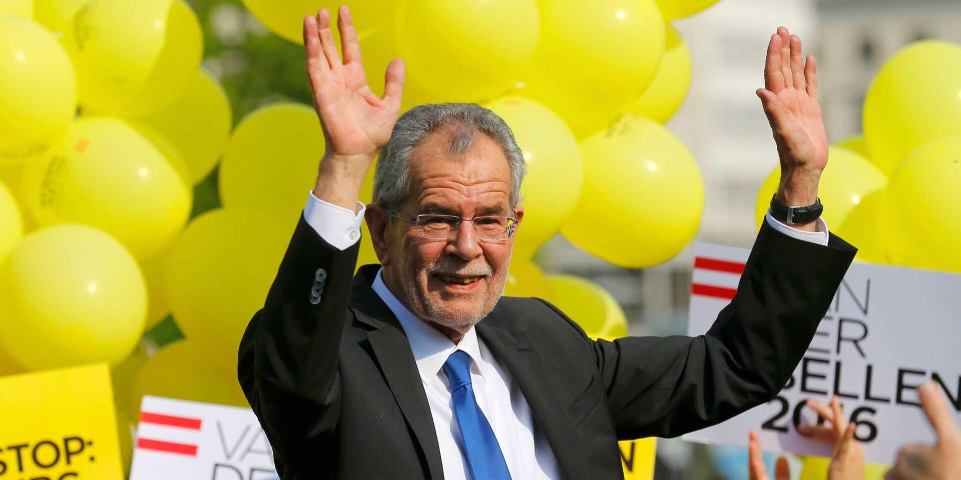 Η Αυστρία γλύτωσε από τους ακροδεξιούς – Ο Βαν Ντερ Μπέλεν νέος πρόεδρος