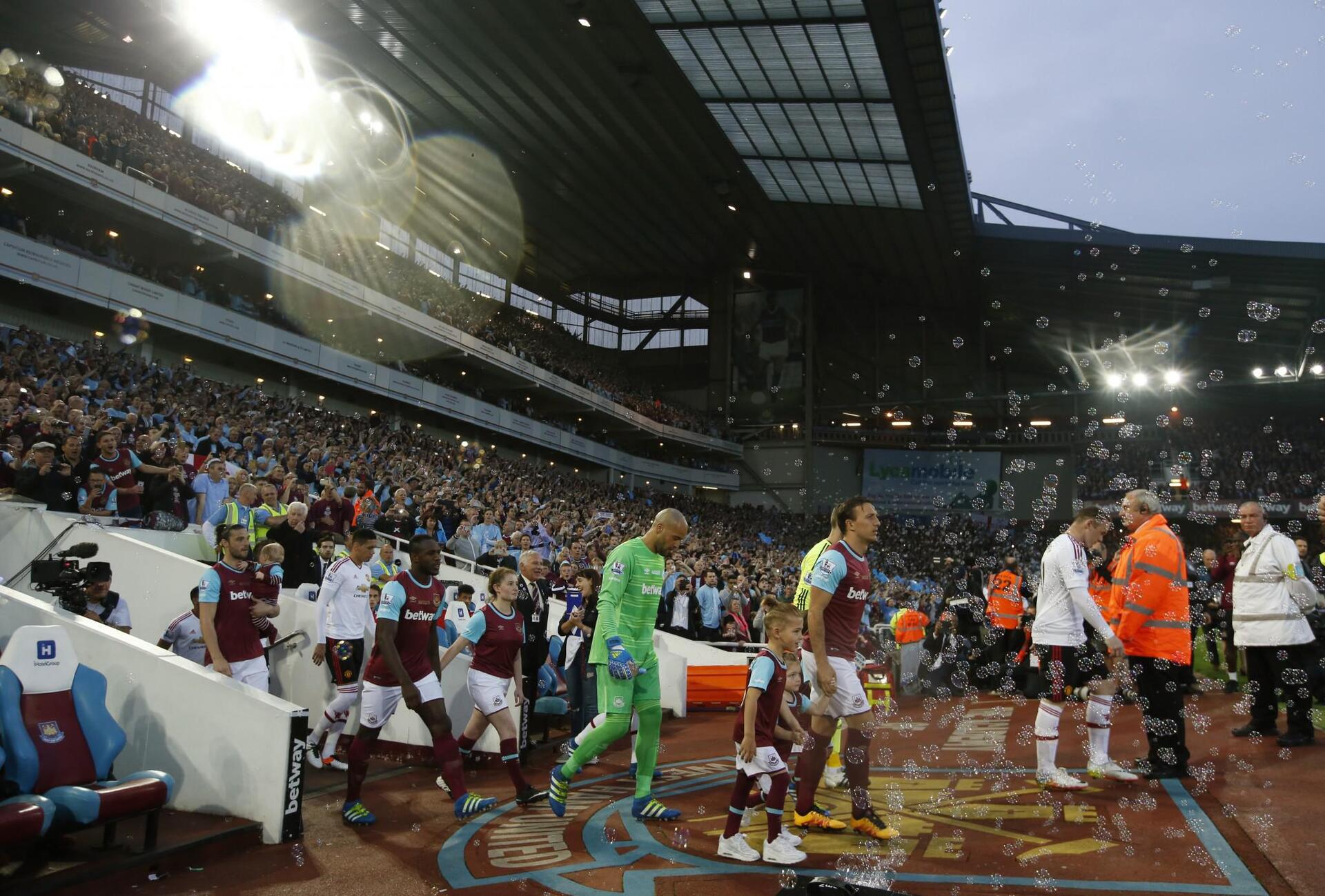 west-ham-manchester-united-upton-park-1000 (3)