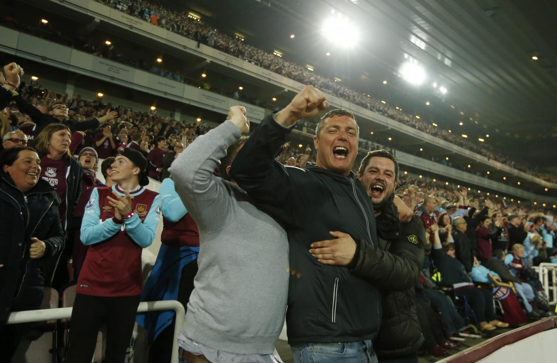 west-ham-manchester-united-upton-park-1000 (7)