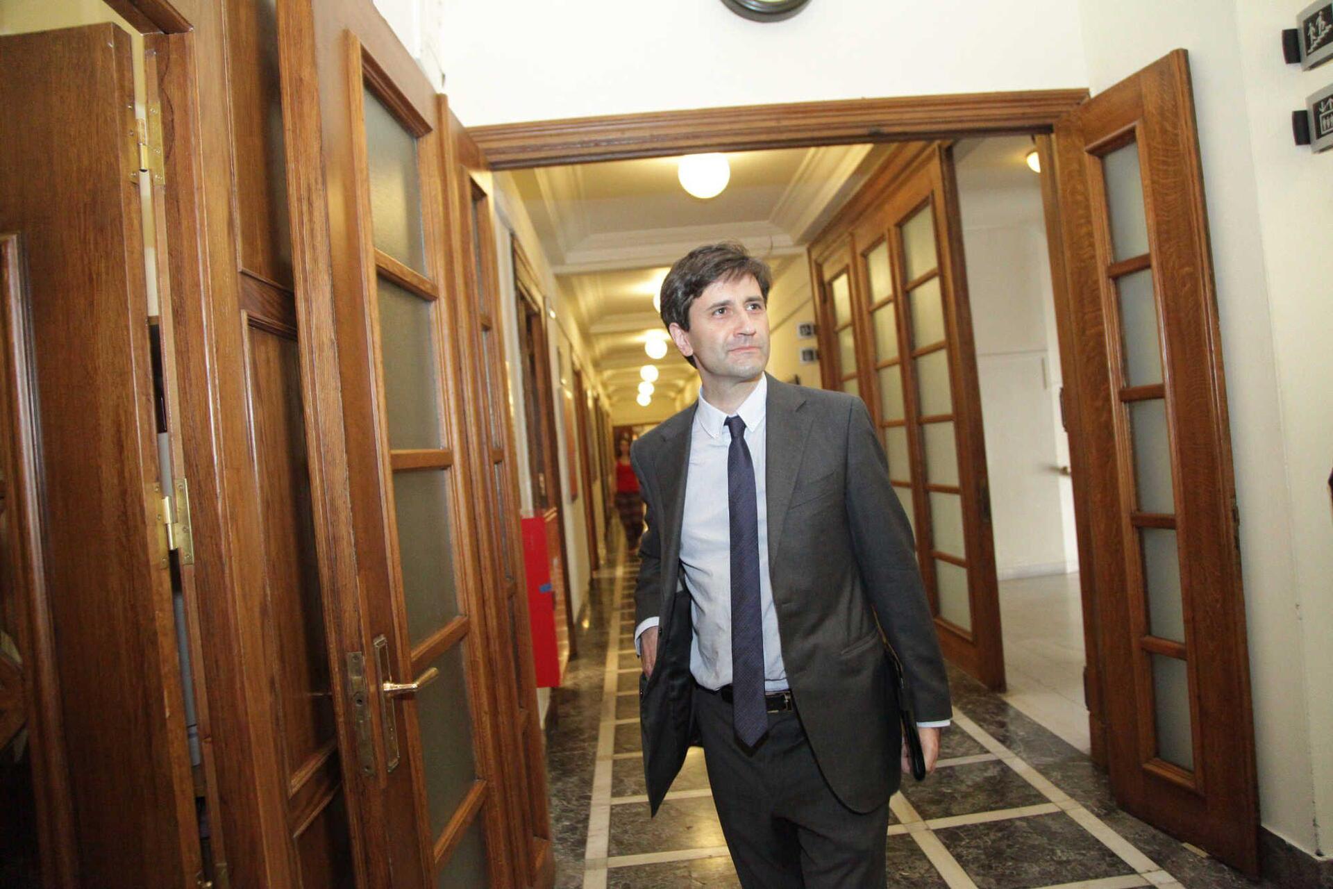Χουλιαράκης: Θα μειώσουμε τους φόρους μετά από ένα, δυο χρόνια