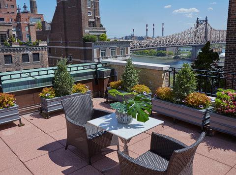 061316-marilyn-monroe-apt-7