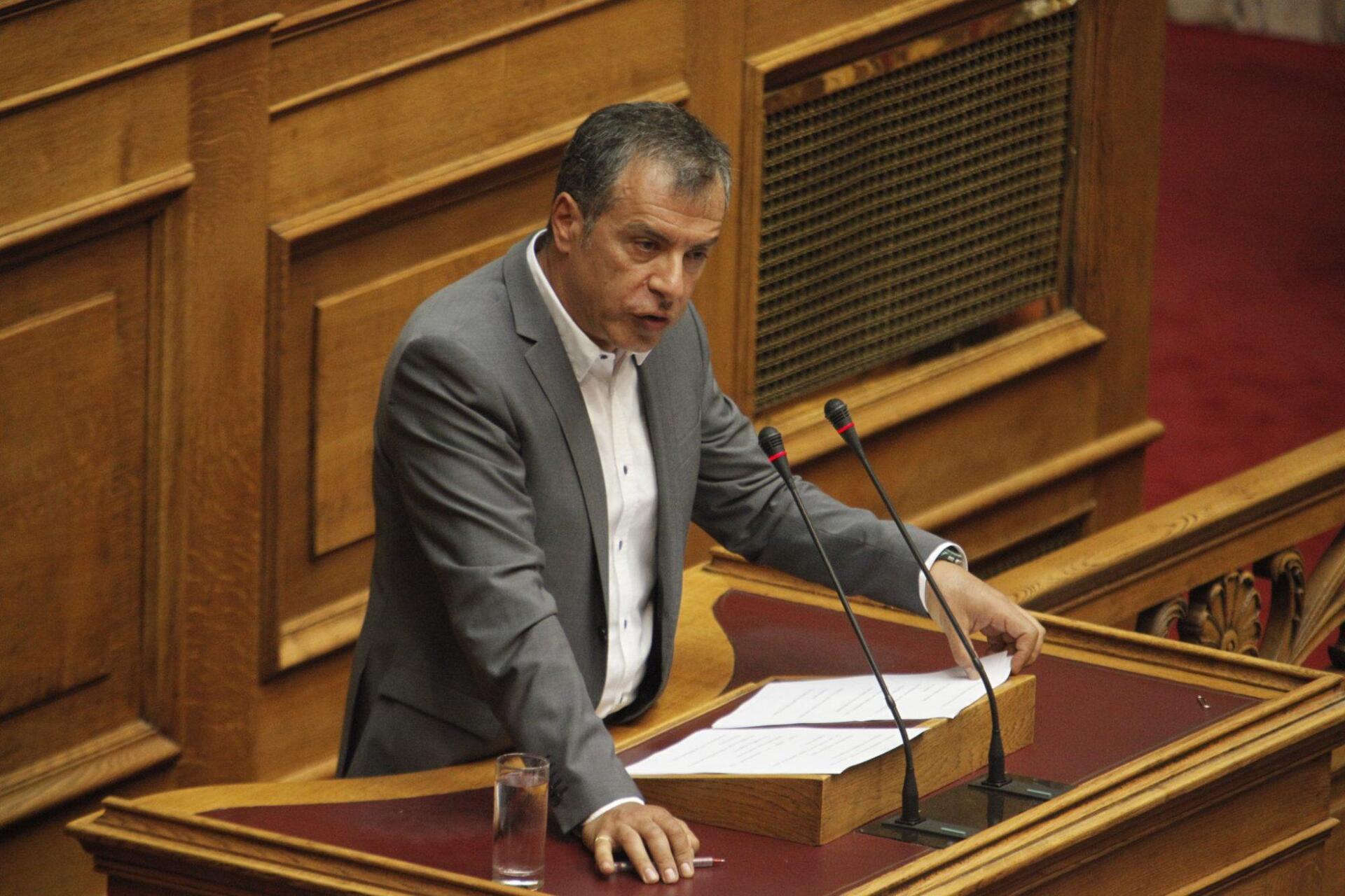 Θεοδωράκης: Η κυβέρνηση διαλύει και τα λιγοστά ψήγματα αξιοπιστίας απέναντι στους επενδυτές