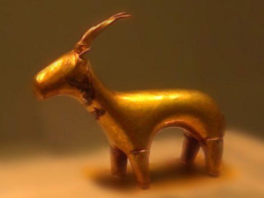 600x450xAkrotiri_golden_goat.jpg.pagespeed.ic.Adb83DEasn
