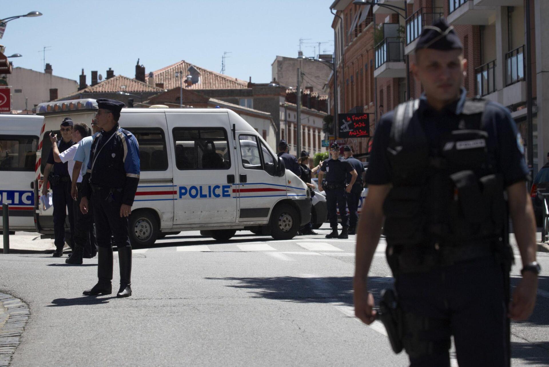 Γαλλία: Εισαγγελική έρευνα για τη δολοφονία του αστυνομικού και της συντόφου του