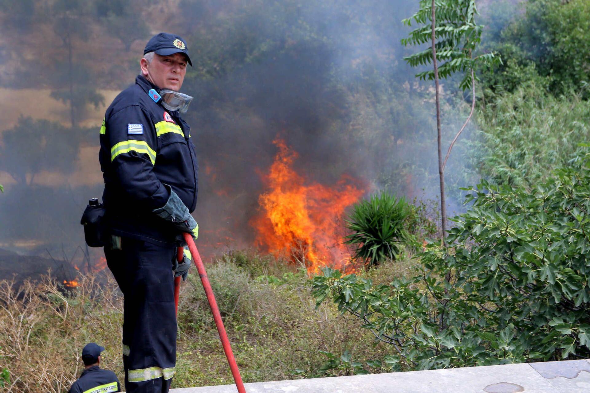 Ποιες περιοχές είναι σήμερα σε συναγερμό – 40 δασικές πυρκαγιές σε ένα 24ωρο