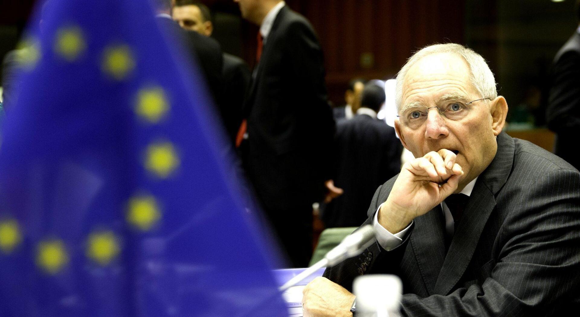 Σόιμπλε για Brexit: Μέσα σημαίνει μέσα και έξω σημαίνει έξω