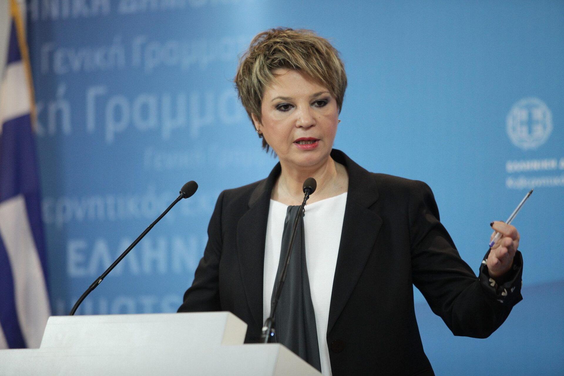 Η Γεροβασίλη ρίχνει στο τραπέζι δημοψήφισμα για τον εκλογικό νόμο