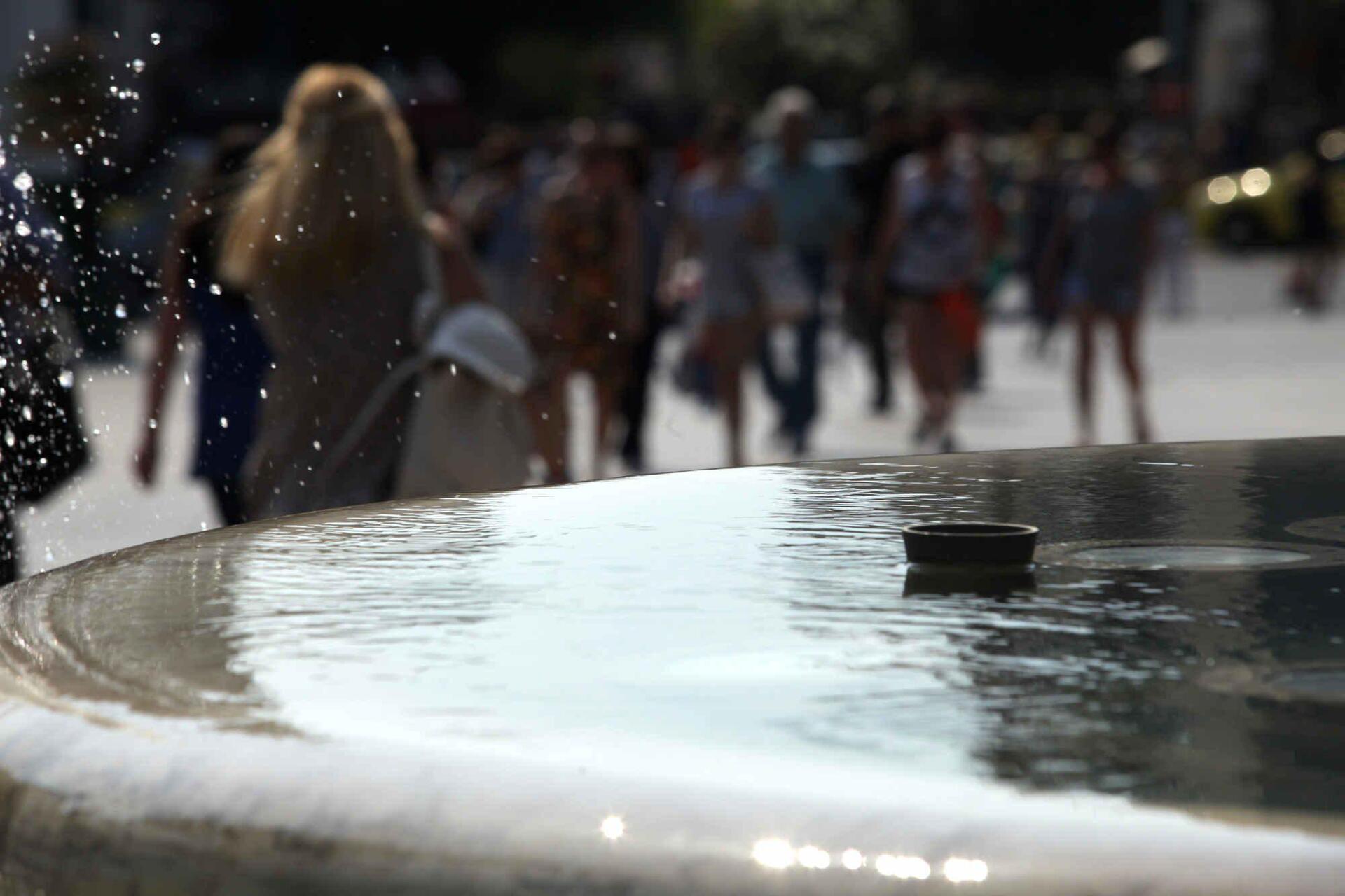 Πρόγνωση καιρού: Υποχώρηση του καύσωνα και αυξημένες νεφώσεις