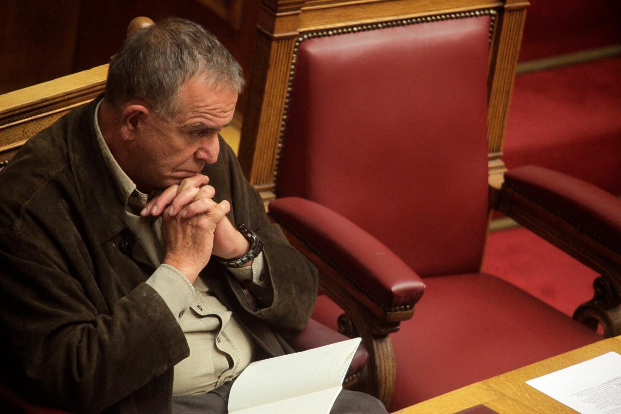 Κατέθεσαν νυχτερινή τροπολογία για απεριόριστες προσλήψεις υπαλλήλων