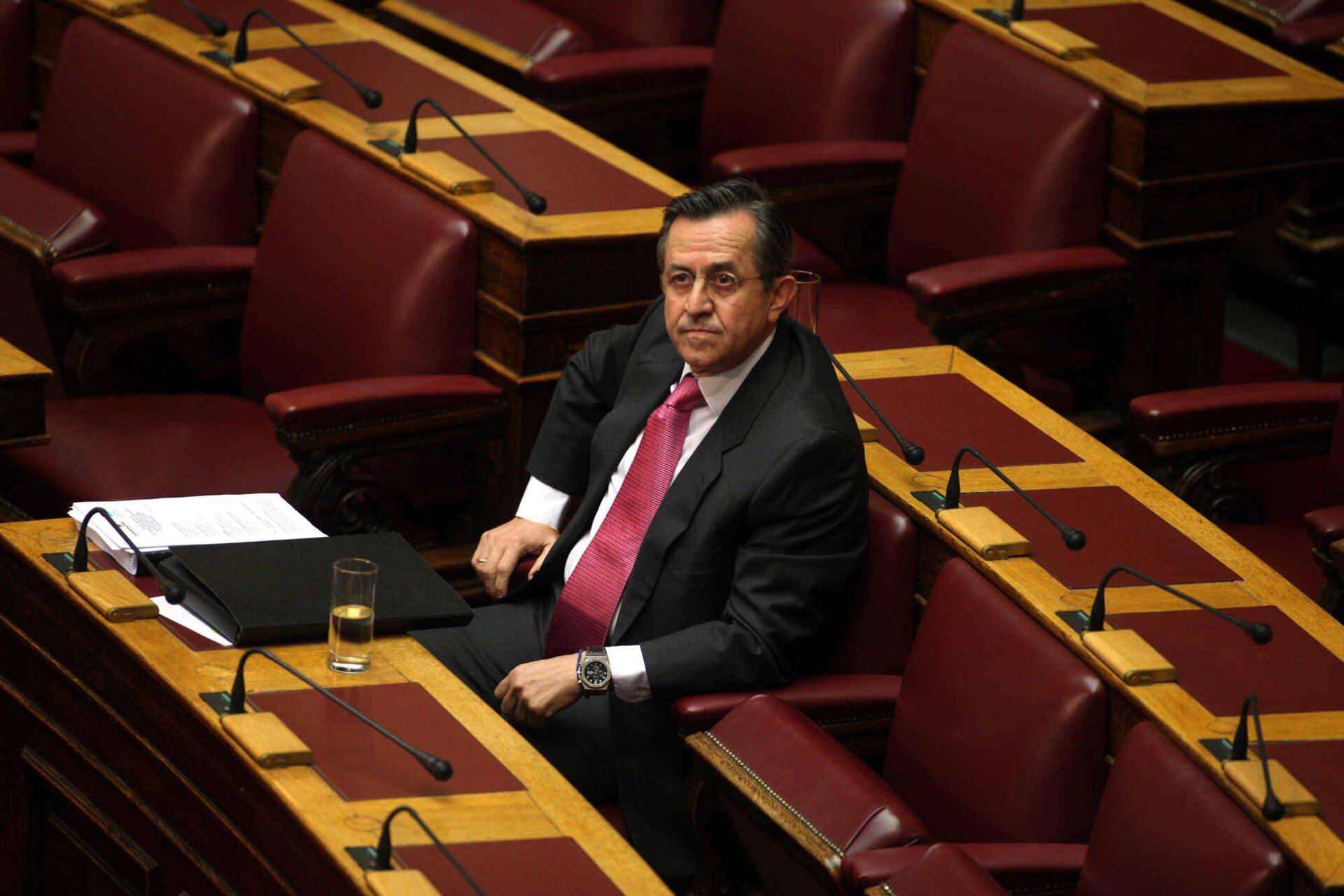 Μήνυσε τον Γιώργο Παπανδρέου ο Νίκος Νικολόπουλος για εσχάτη προδοσία