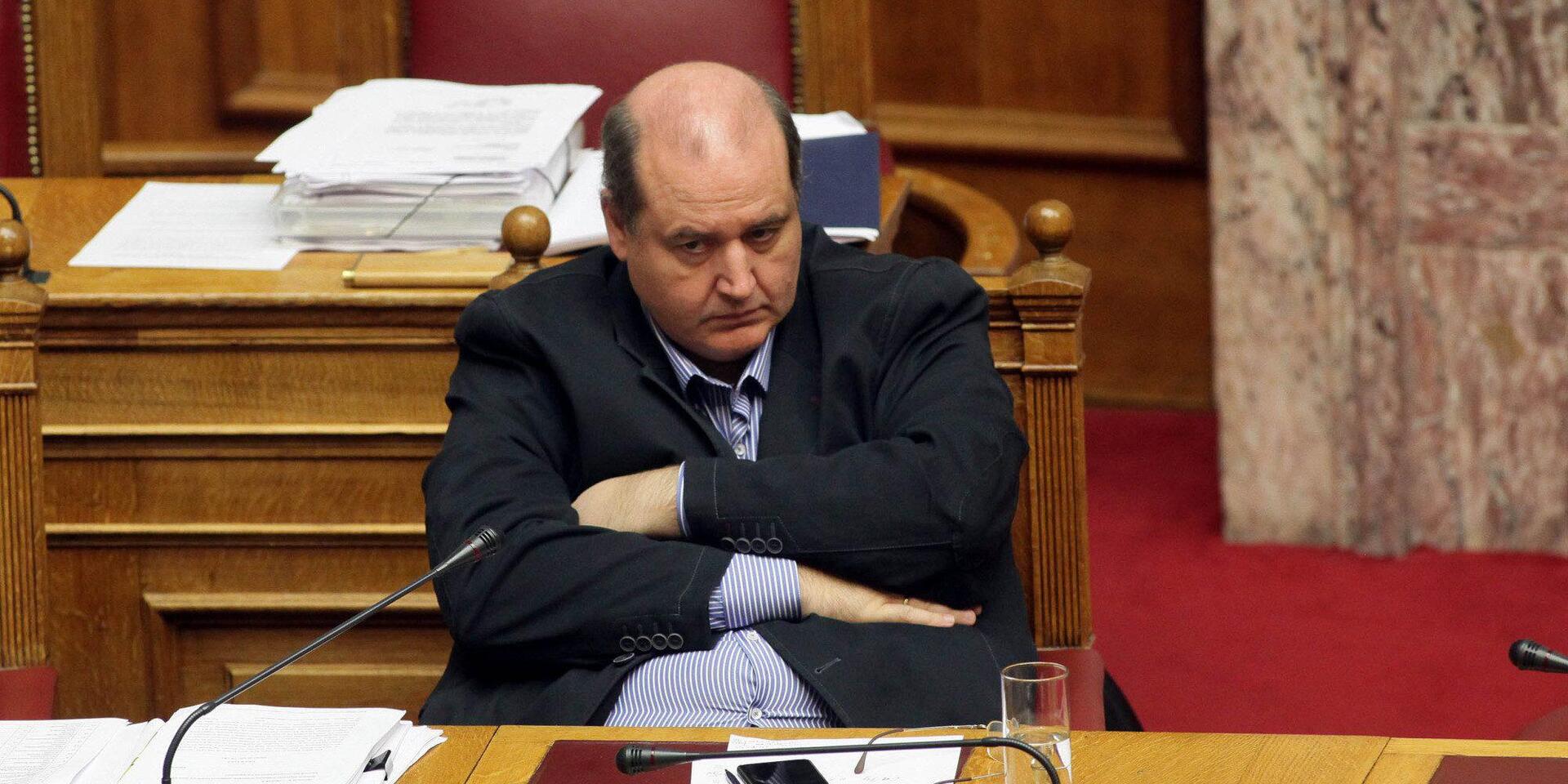 Φίλης: Η καθυστέρηση της αξιολόγησης μπλόκαρε διορισμούς μόνιμων εκπαιδευτικών