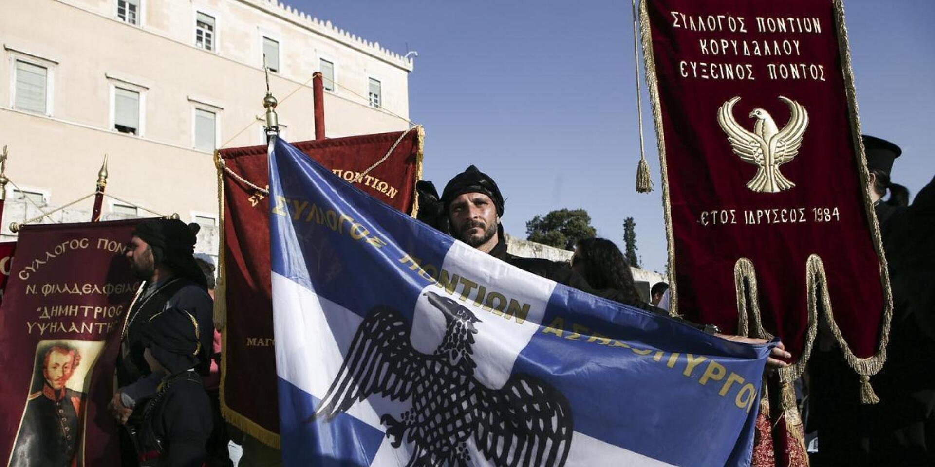 Με κόκκινο και μαύρο χρώμα θα «βαφτεί» η Βουλή για τη Γενοκτονία των Ποντίων
