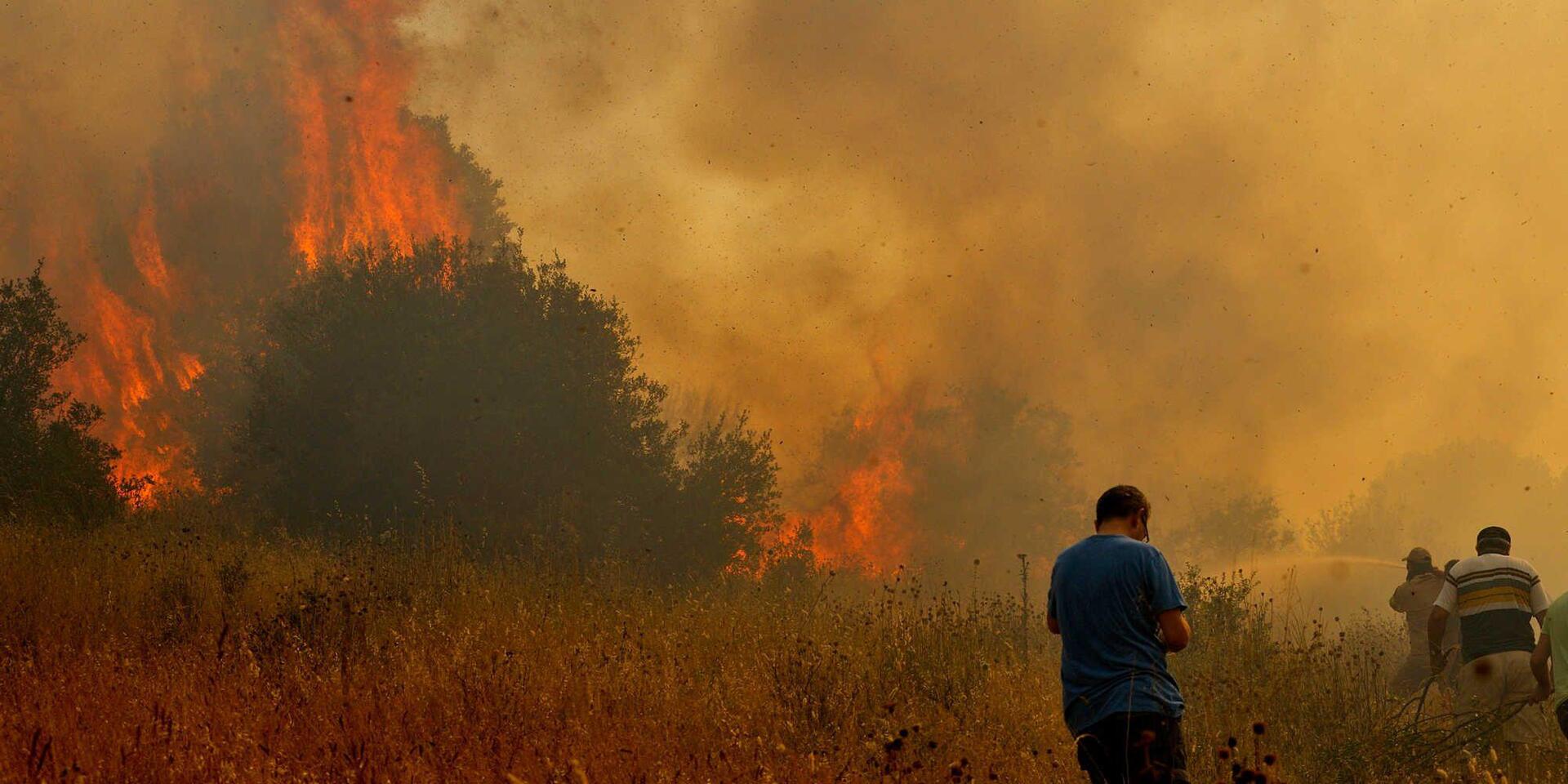 Υπό μερικό έλεγχο η φωτιά στη νότια Ρόδο [εικόνες & βίντεο]