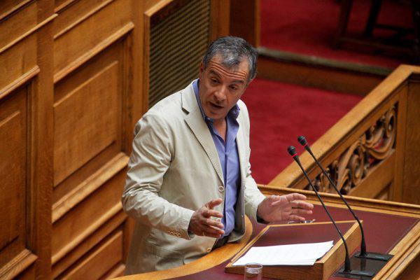 theodor-epithesi-1000