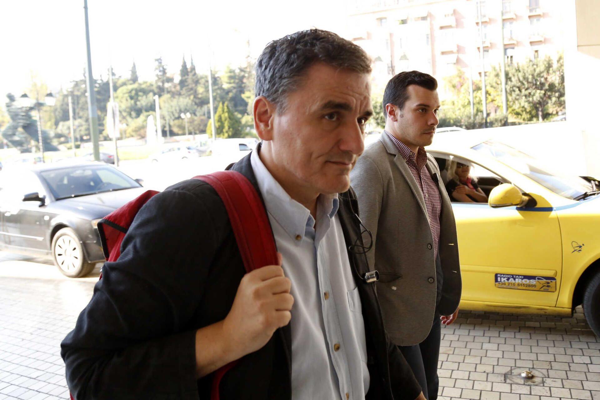 Ανησυχία μήπως κλωτσήσουν οι εταίροι…τον τενεκέ του χρέους