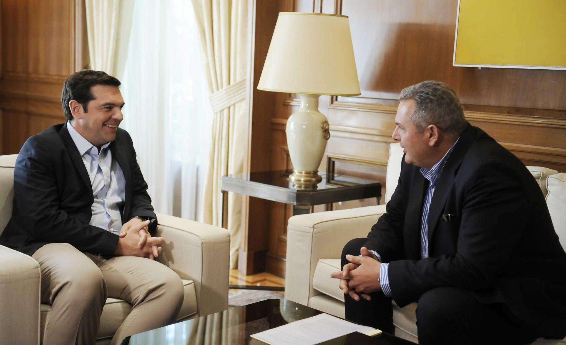 Ξεκίνησαν οι συναντήσεις Τσίπρα για εκλογικό νόμο και νέο Σύνταγμα: Πρεμιέρα με Καμμένο
