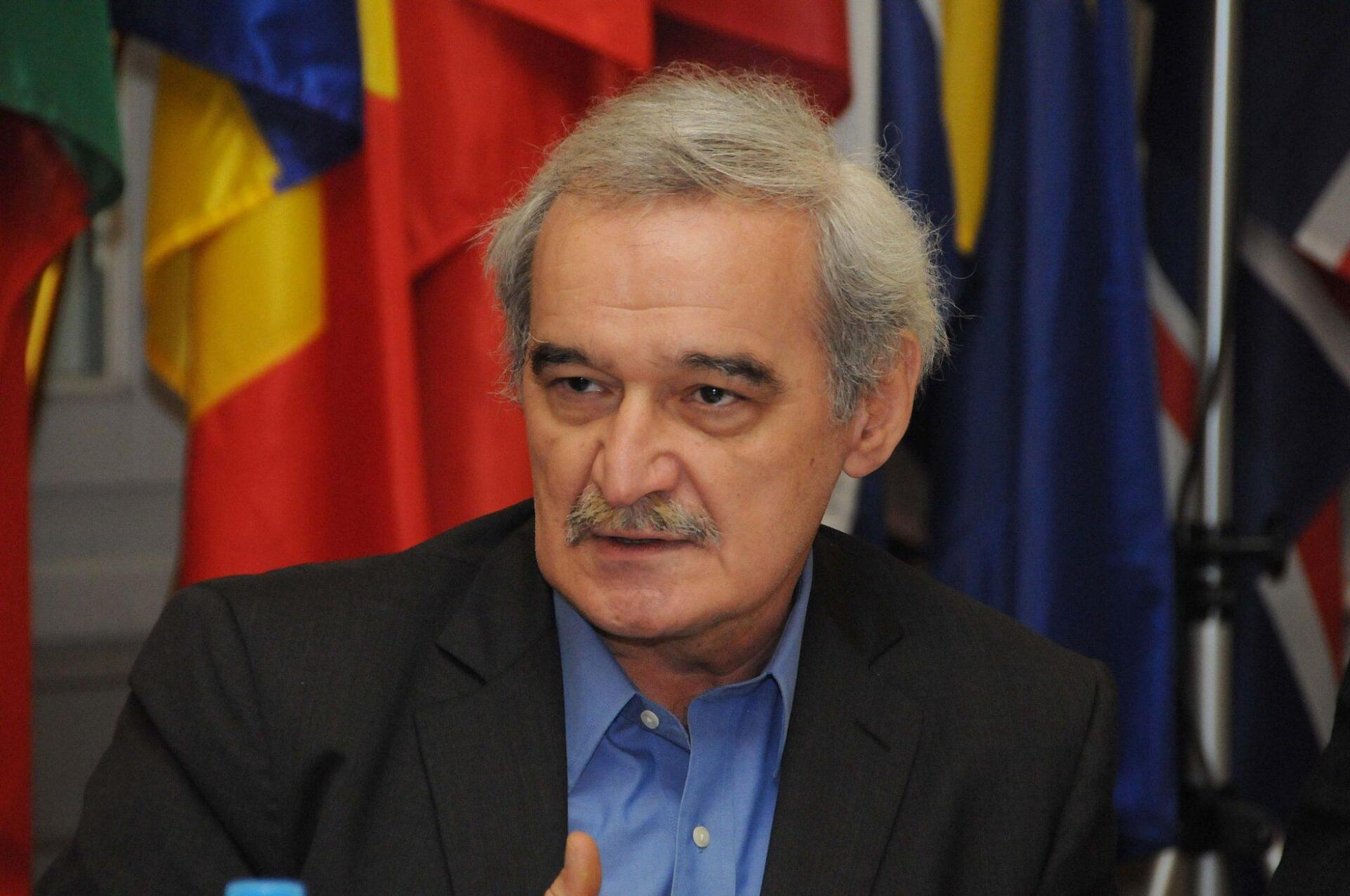 Χουντής: Ο νεοφιλελευθερός της ΕΕ έχει αλλοιώσει την έννοια της… εκπαίδευσης
