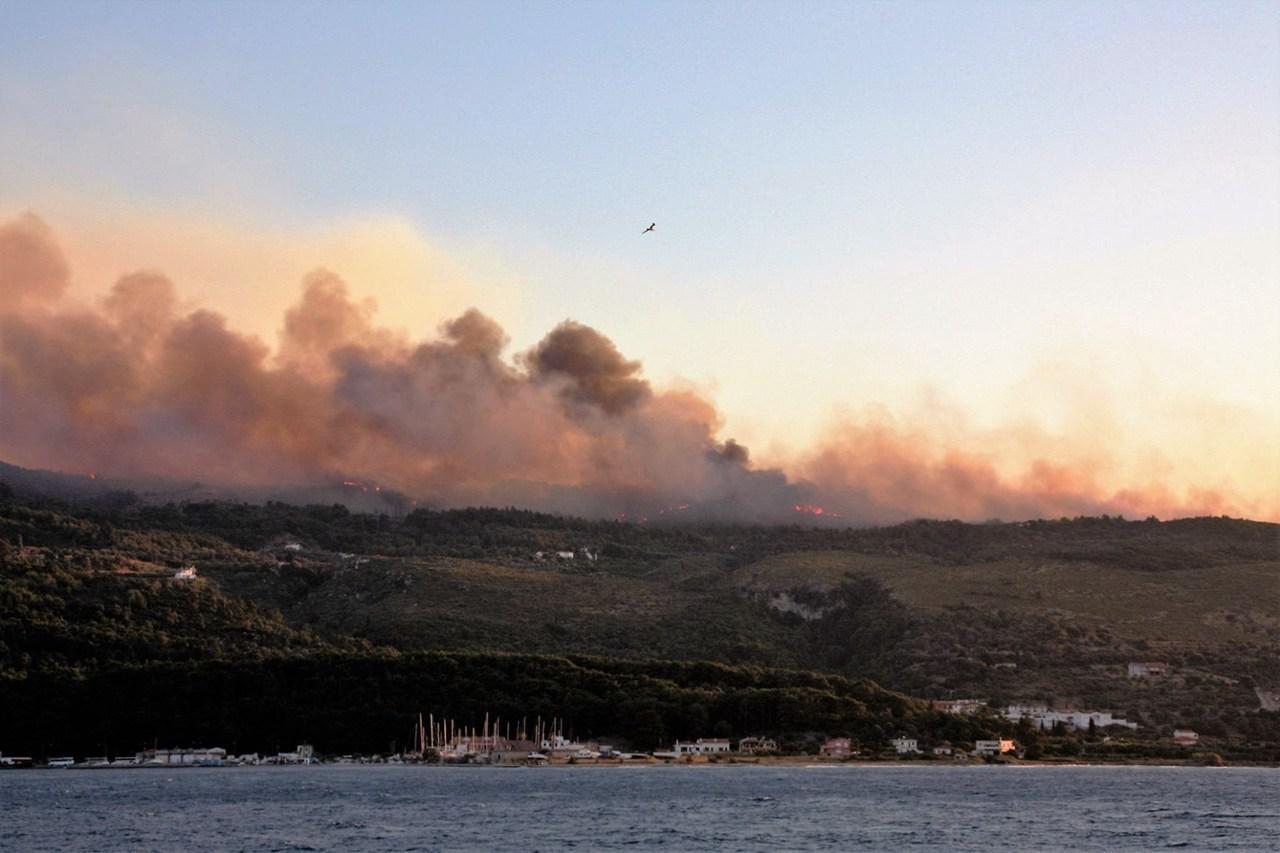 Σύλληψη δύο ατόμων για την πυρκαγιά στη Σάμο
