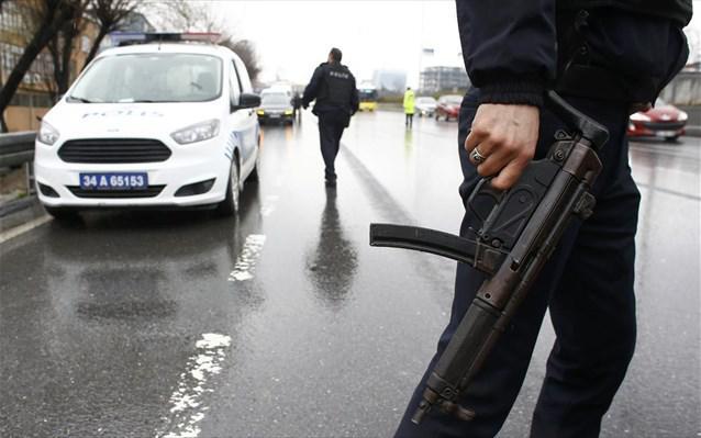 Νεκρός ο στρατιώτης που άνοιξε πυρ έξω από τα δικαστήρια στην Άγκυρα