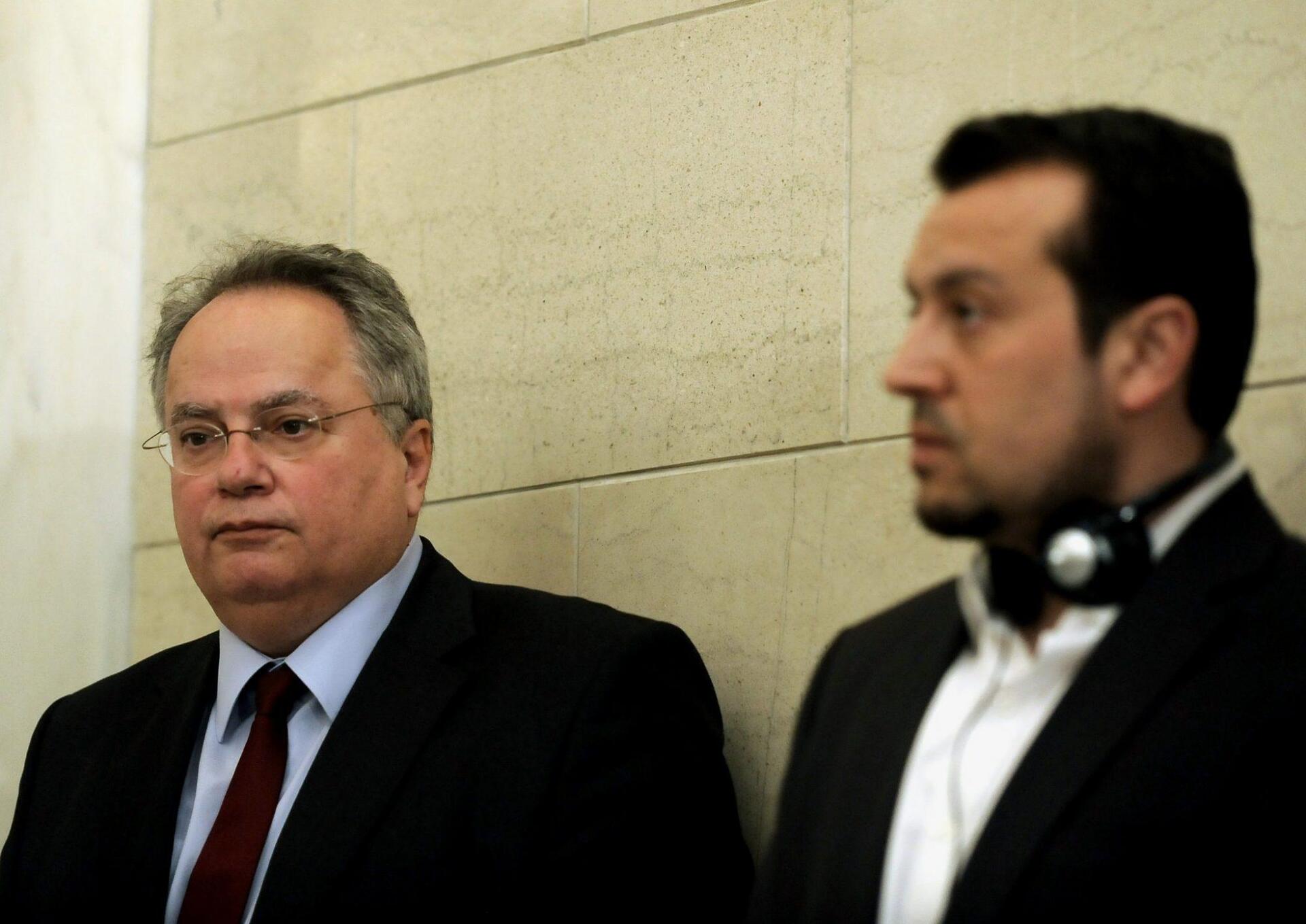 Παππάς και Κοτζιάς «δίνουν» Βαρουφάκη: Ηθελε να υπογράψει τη συνέχιση του προγράμματος Σαμαρά