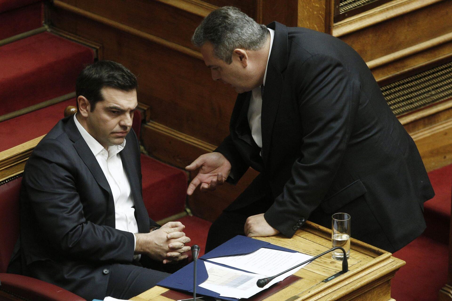 Το χρόνιο επικίνδυνο παιχνίδι του ΣΥΡΙΖΑ με τους θεσμούς