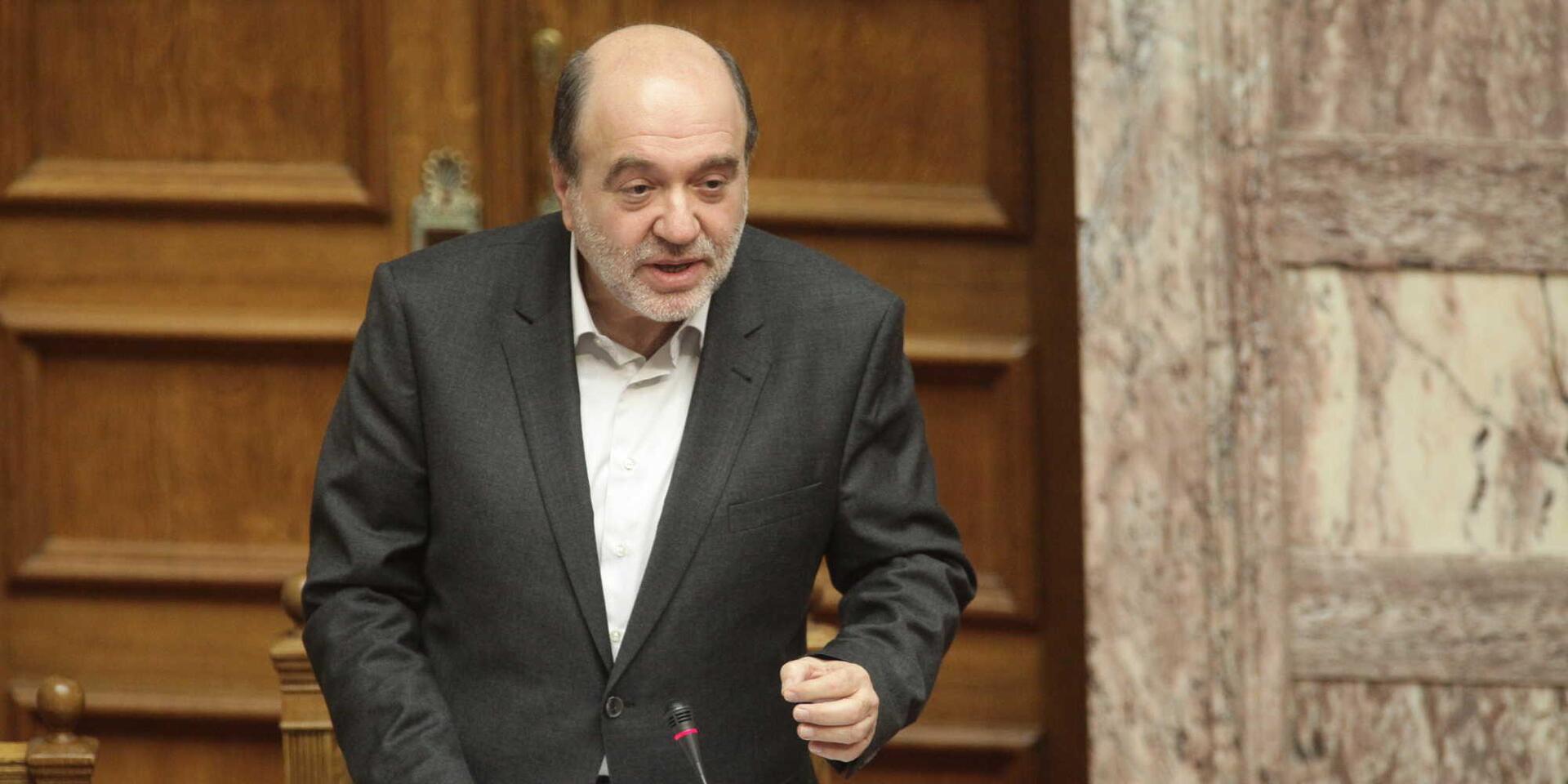Στο υπουργείο δεν ξέρουν τι τους γίνεται με τον ΕΝΦΙΑ και κατηγορούν τους πολίτες