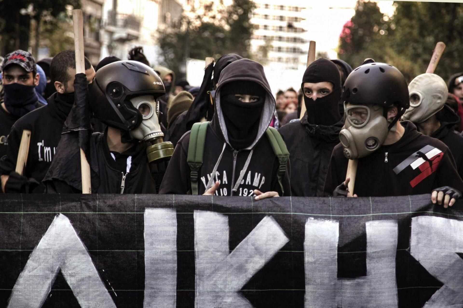 ΣΙΩΠΗΛΗ ΠΛΕΙΟΨΗΦΙΑ, θορυβώδης μειοψηφία