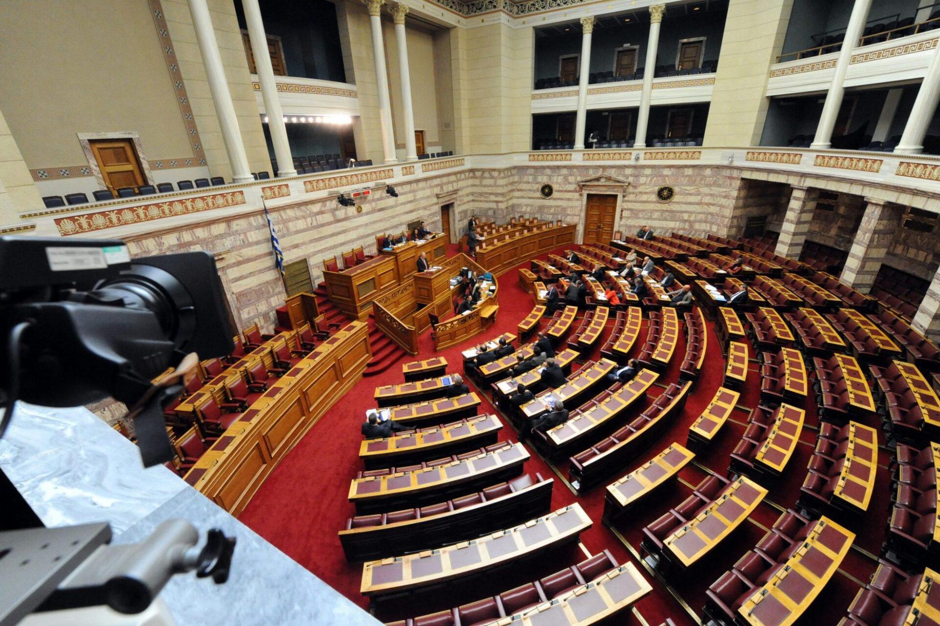 Βουλή: Ψηφίστηκε η τροπολογία ΣΥΡΙΖΑ για τον συνδικαλισμό στις Ένοπλες Δυνάμεις