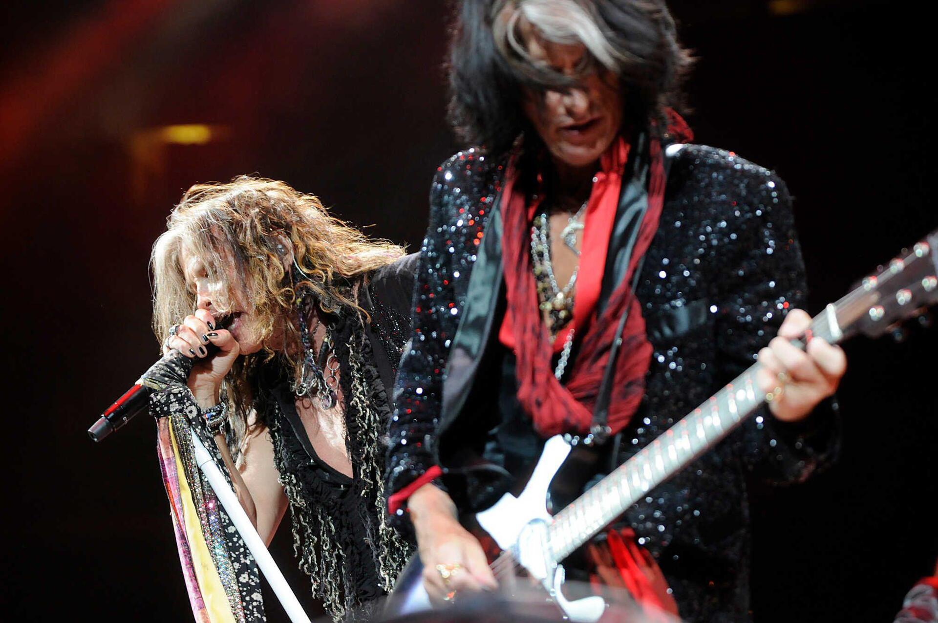 Κατέρρευσε επί σκηνής ο Τζόι Πέρι των Aerosmith