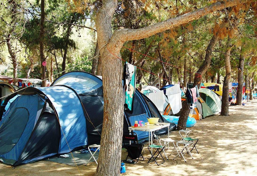Τσακαλώτος, Τζανακόπουλος, Ρήγας οι απεσταλμένοι Τσίπρα σε κάμπινγκ