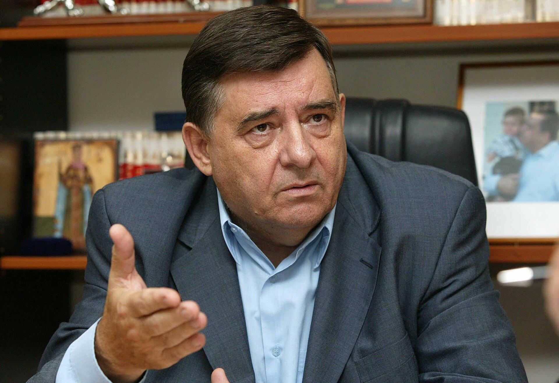 Γιατί δάκρυσε ο Καρατζαφέρης στην εκπομπή του; [βίντεο]