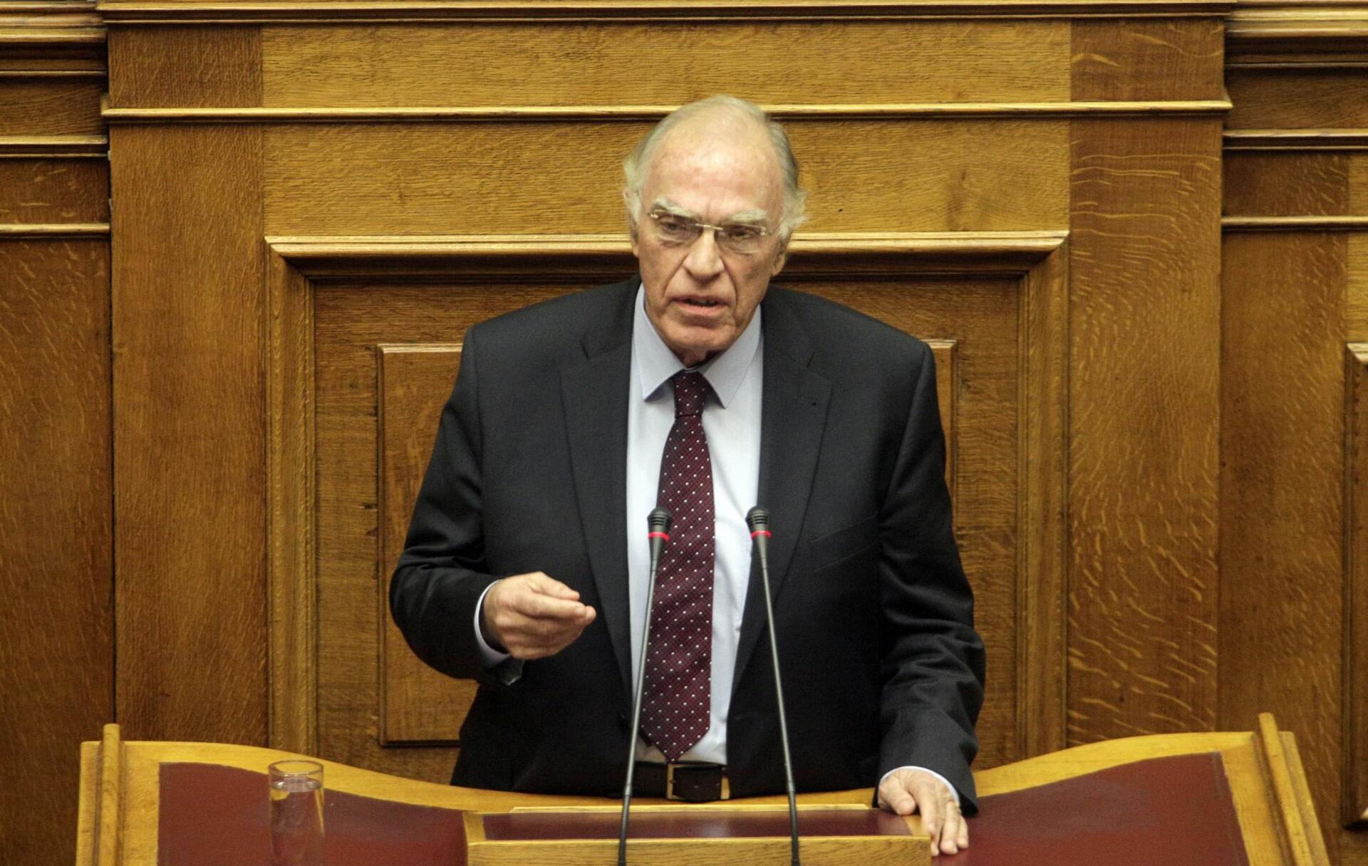 Βασίλης Λεβέντης: Συγκινεί ο γιος του - «Ευχή να τελειώσει αίσια αυτή η πολύ μεγάλη περιπέτεια»