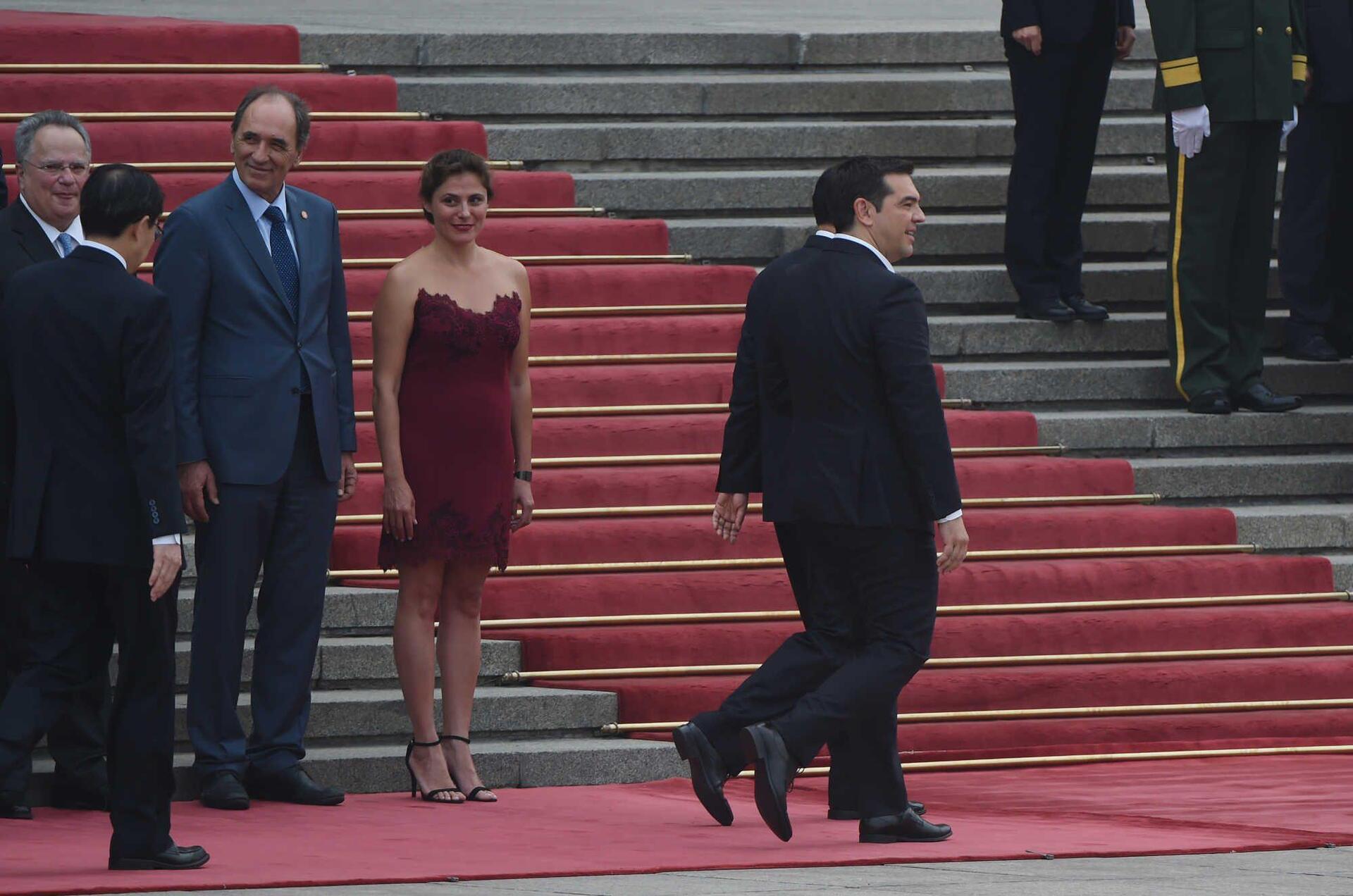 «Καρφί» Κικίλια για το στυλ Τσίπρα-Μπαζιάνα στην Κίνα: «Έτσι κάνεις επίσημη επίσκεψη»