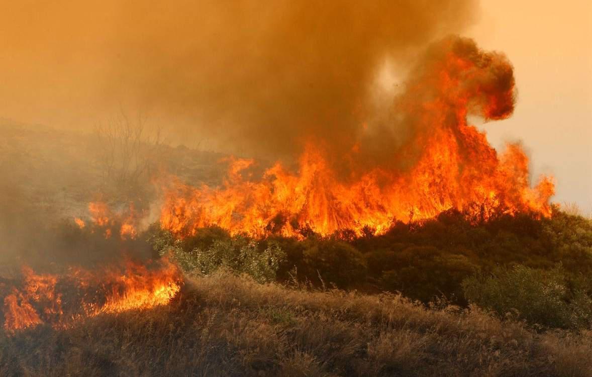 Αναζωπυρώθηκε η μεγάλη πυρκαγιά λαίλαπα στην Εύβοια- Ανυπολόγιστες οι καταστροφές
